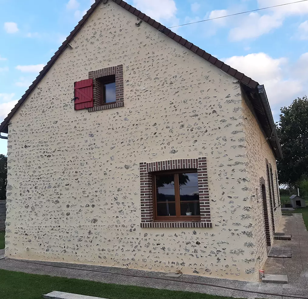 Maxime Leger : travaux de couverture, pose de velux et zinguerie près de Senonches, La Loupe & Châteauneuf-en-Thymerais (28)